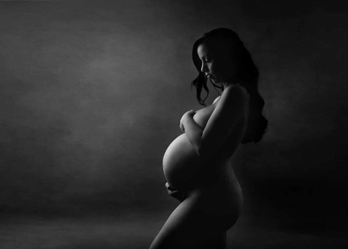 Maternity Photos for Moms Navigating Body Image Changes 3 maternity photos for moms navigating body image changes | maternity photographer austin tx maternity photographer austin tx - Maternity Boudoir Photography in Austin