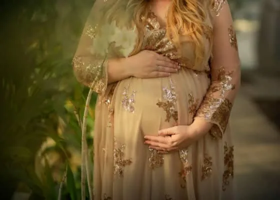 Maternity Portrait Props That Add Meaning to Your Session 23 maternity photographer austin tx maternity photographer austin tx | Maternity Portrait Props | Surrogacy Journey Portraits