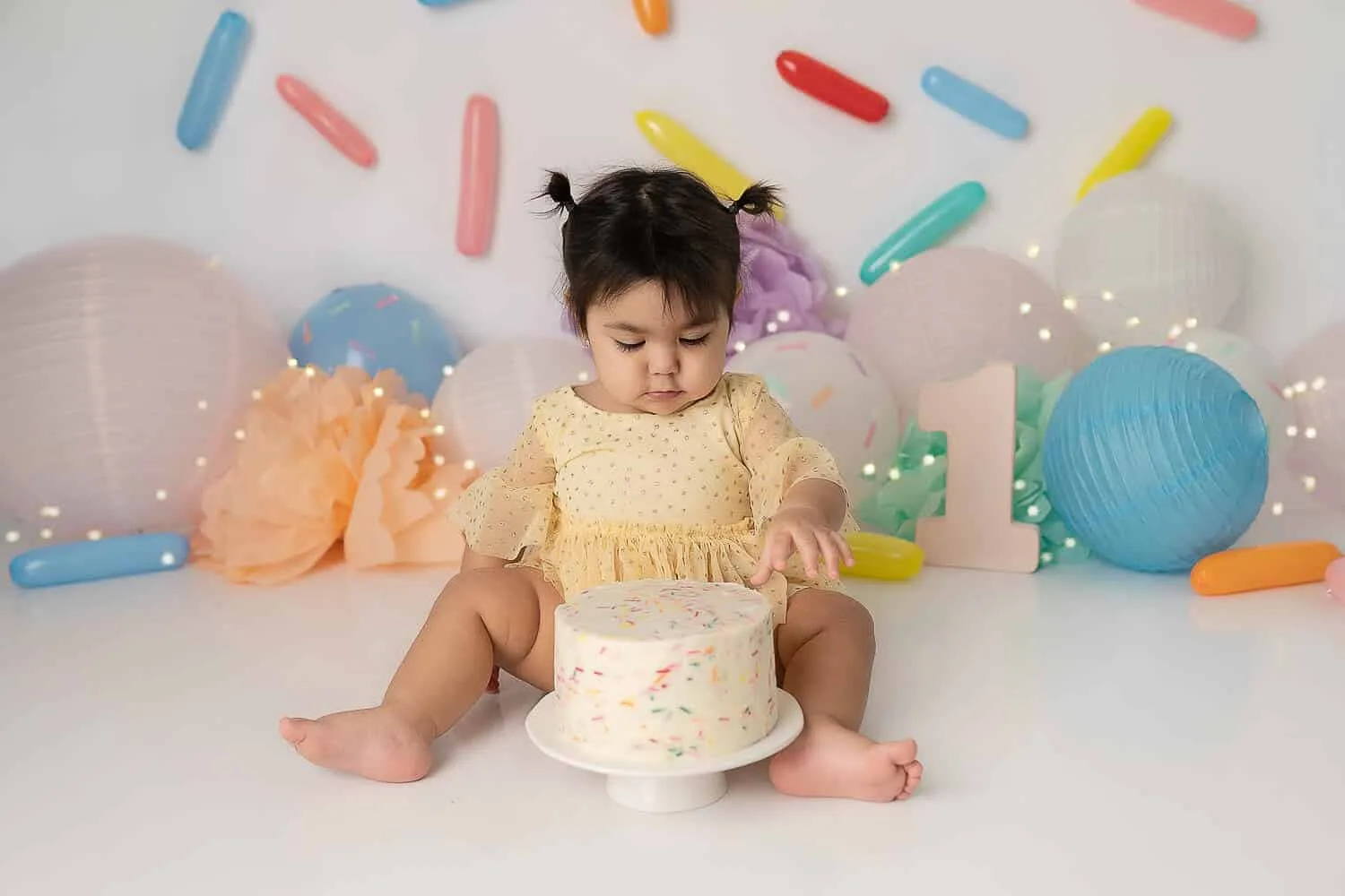 photographer cake smash - Zesty Orange Photography by Olesya Redina