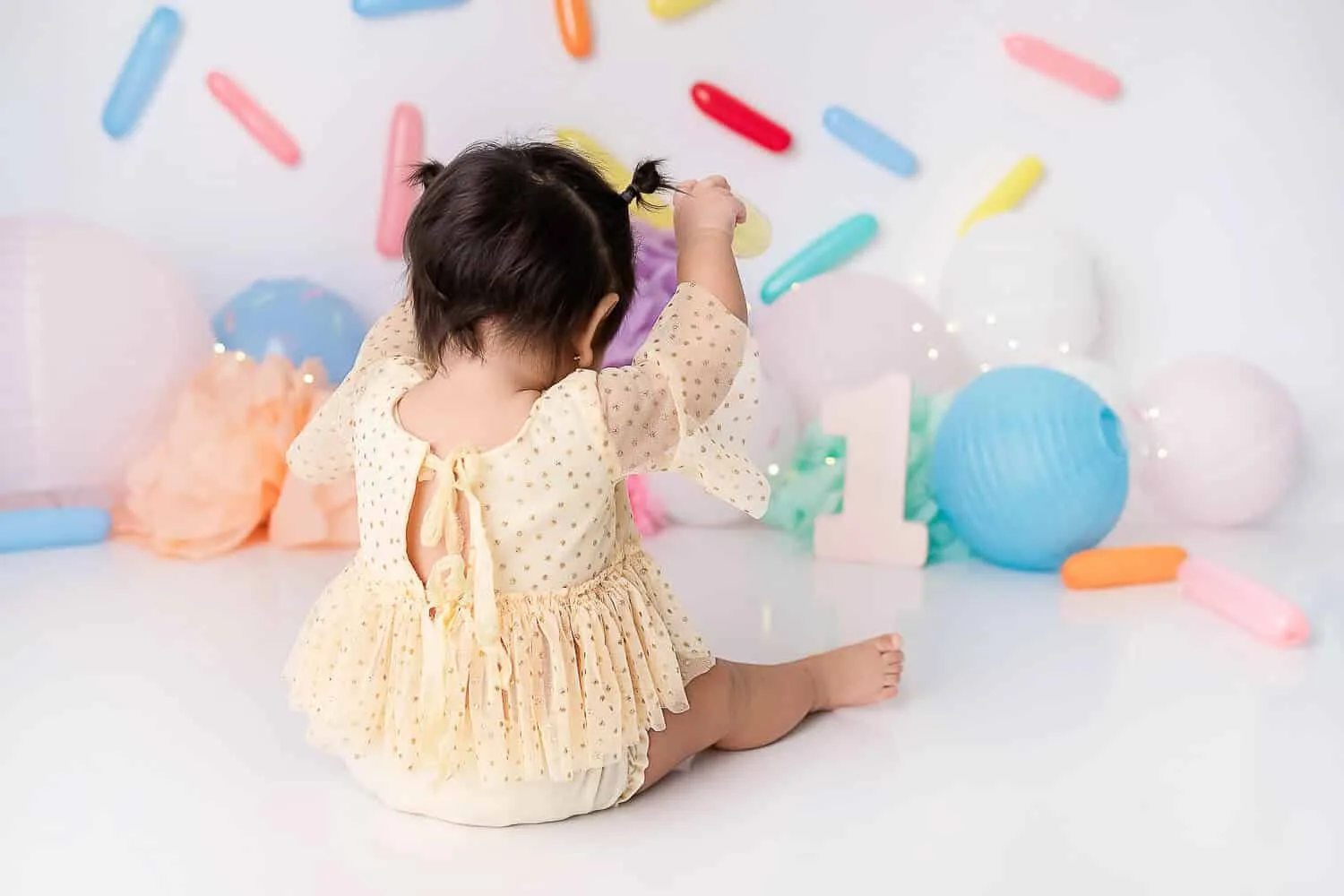 photographer cake smash - Zesty Orange Photography by Olesya Redina