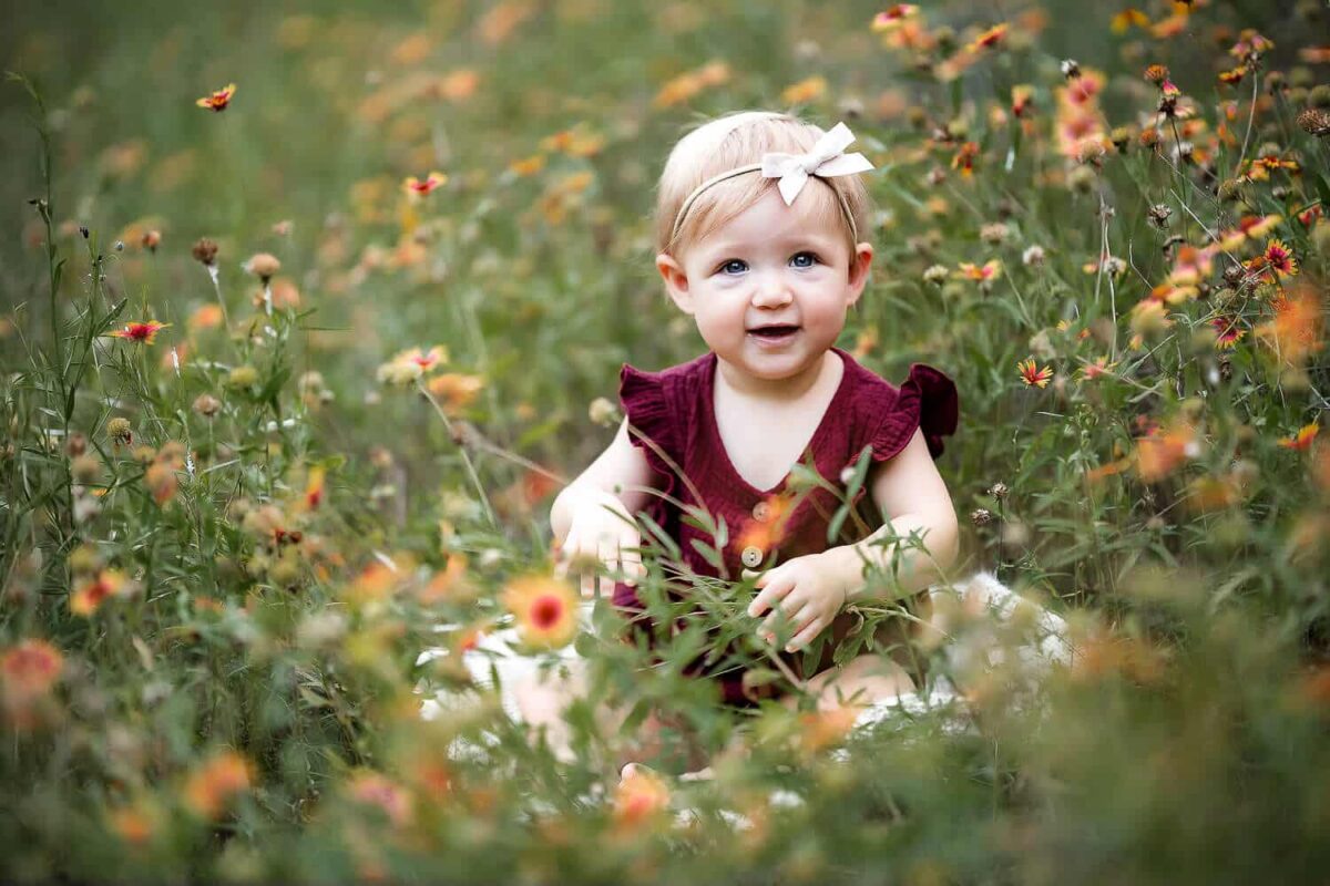 Austin hidden gem photo spots | Happy kids family session | photography studios austin tx - Zesty Orange Photography by Olesya Redina