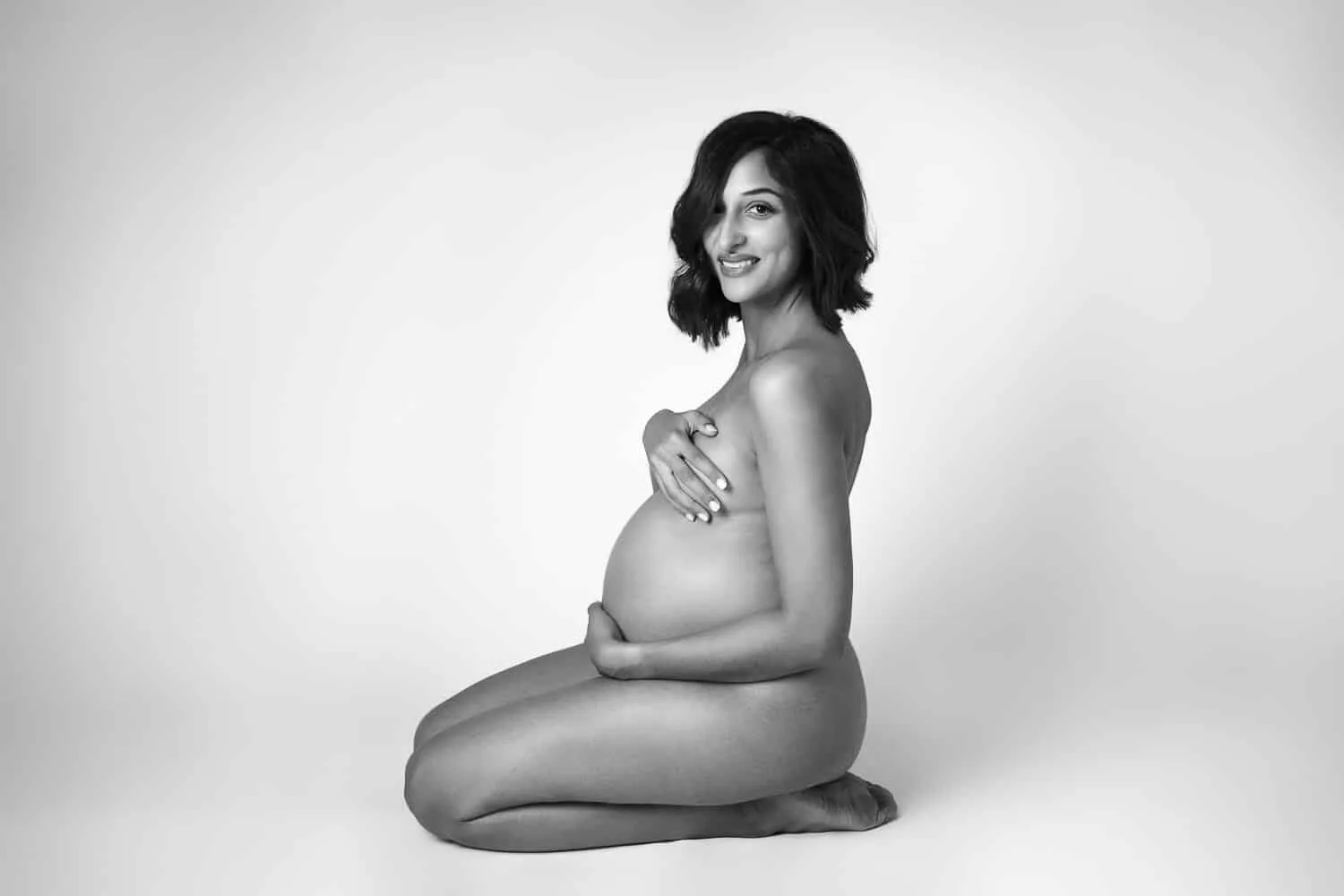 Maternity portrait -Booking Maternity and Newborn Together