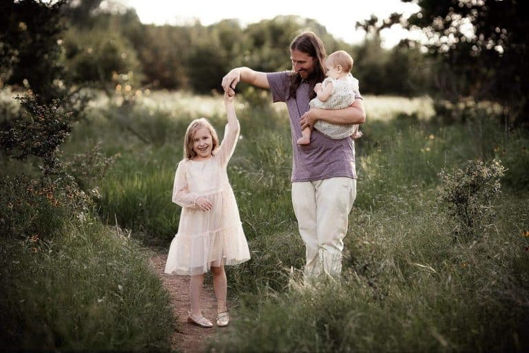 Austin Family Photographer | Ideal age for kids in family portraits
