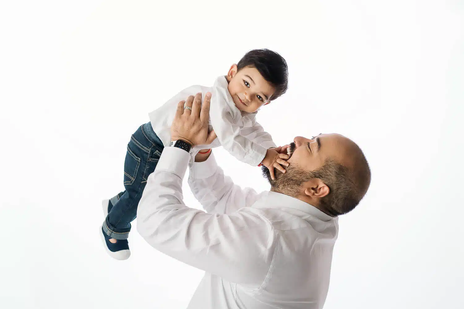 Austin Family Photographer 41 Award-Winning, Newborn Posing Safety Certified Austin Portrait Photographer. Custom portrait experience. Visit zestyorangephoto.com to view our portfolio or to contact us.