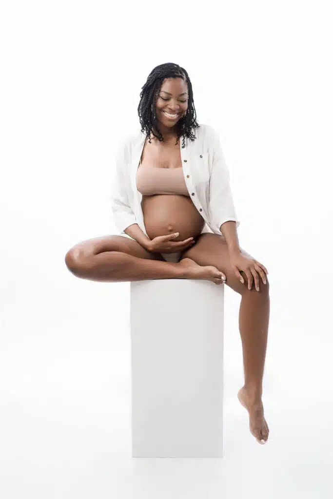 Capturing the Glow: A Guide to Studio Maternity Photography 14 maternity photographer austin tx maternity photographer austin tx - Zesty Orange Photography by Olesya Redina