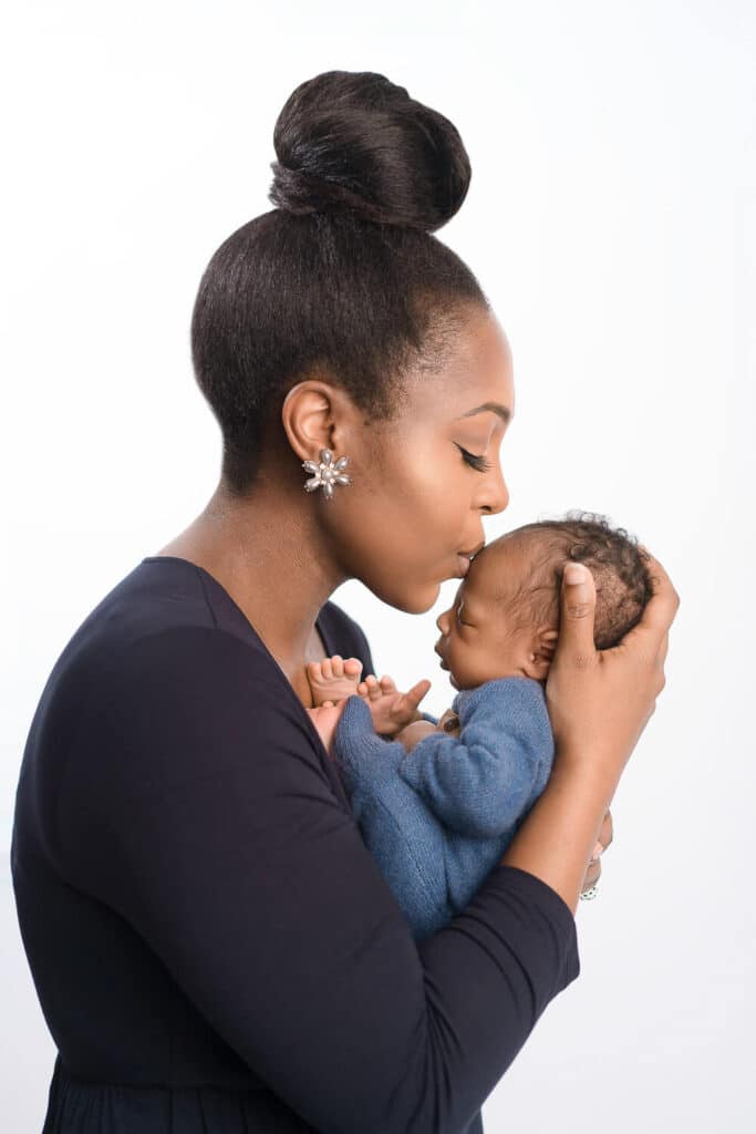 Contact 11 Austin Family Photographer