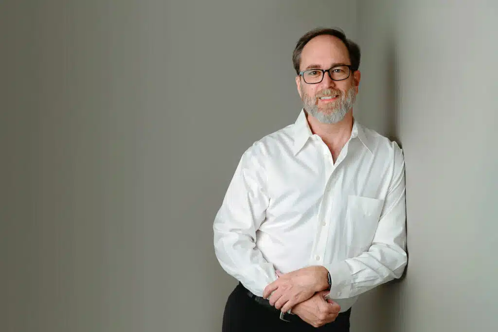 Business Headshot with Glasses: 5 Tips to Look Your Best 7 Headshots Model