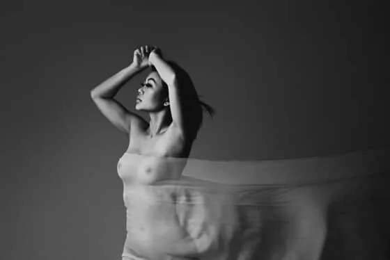 Austin Boudoir photographer | Artistic Nude Photography in Austin | Minimalist boudoir wardrobe