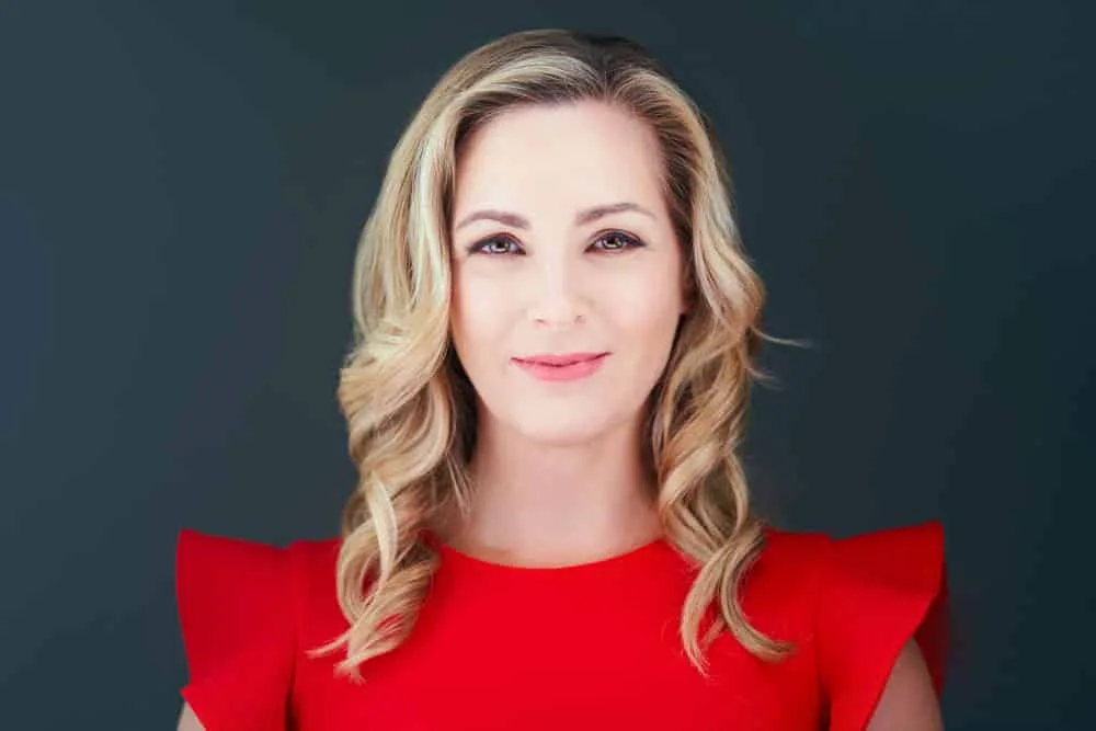 women professional headshots Headshot Trends