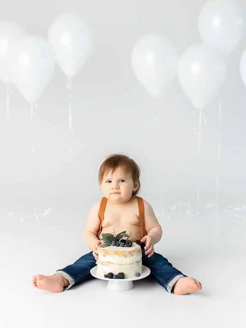 photographer cake smash - Zesty Orange Photography by Olesya Redina