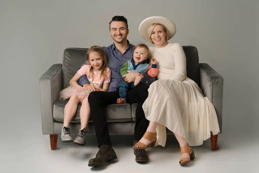 accessorizing family outfits