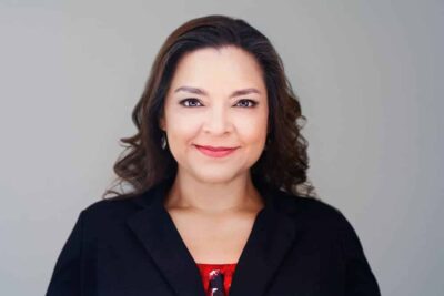 HR recruiter headshots that build instant trust 13 HR recruiter headshots