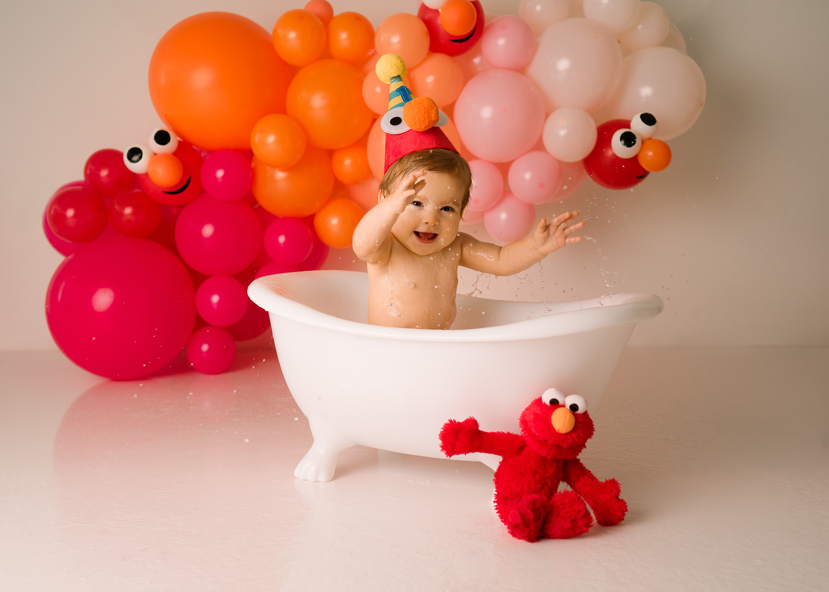 Austin Cake Smash Photography 104 copy elmo theme Austin Portrait Photography