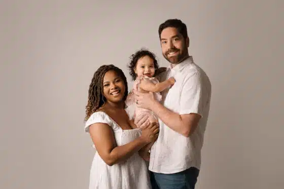 Professional Family Photo Sessions vs. Minis: What Families Should Know 6 preparing toddlers for photos | Austin Family Photography Resources | professional family photo sessions