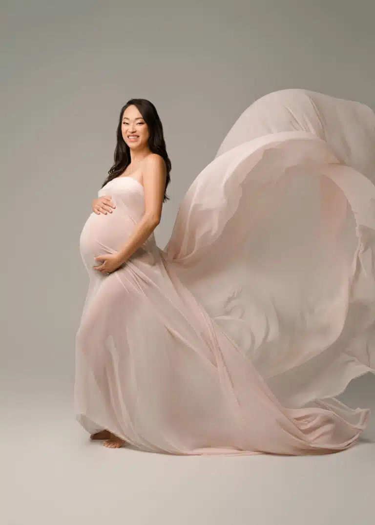 Soft & Romantic Maternity Photos