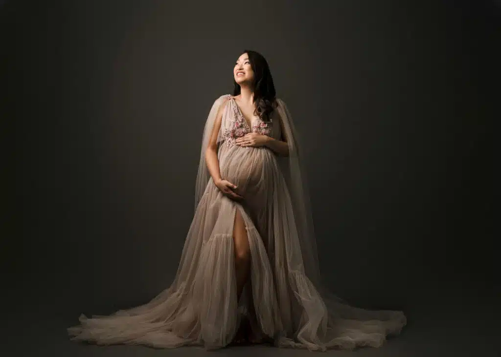 How Late Is Too Late for Maternity Photos | Maternity Photography Resources
