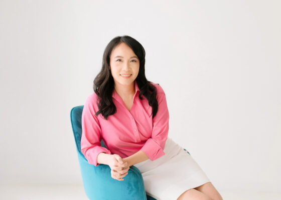 how much should a photographer charge for headshots