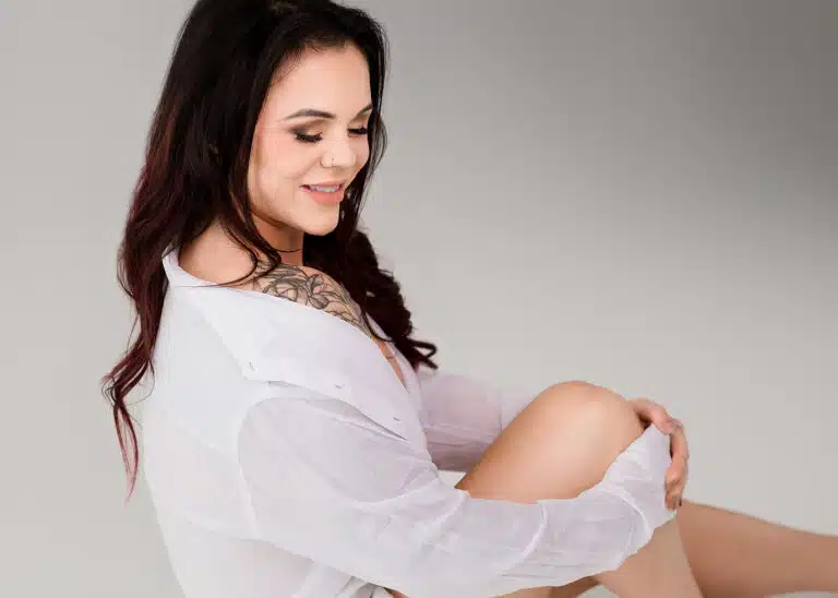 Boudoir Photoshoot Checklist : Women Over 40 Boudoir