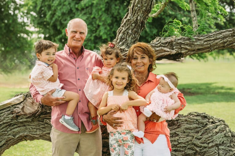 extended family session outfits