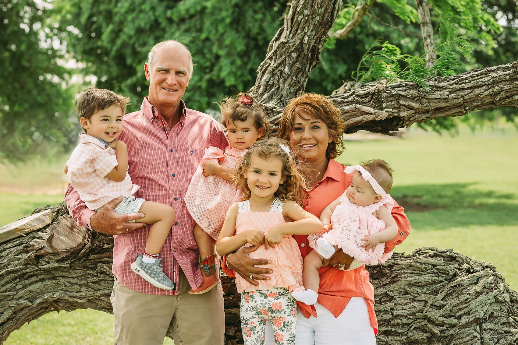 extended family session outfits