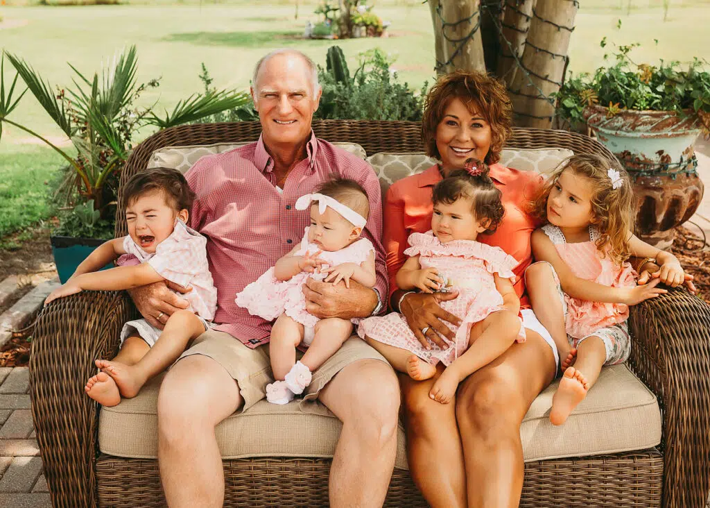 large family photos posing