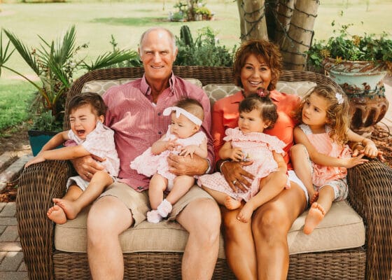 large family photos posing