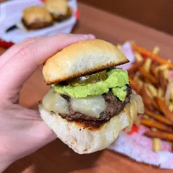 Kid Friendly Restaurants in Austin: Top 10 Family Favorites 9 https://s3-media0.fl.yelpcdn.com/bphoto/i6hxVHMmRk1Bn9xKGwr5Ng/348s.jpg
