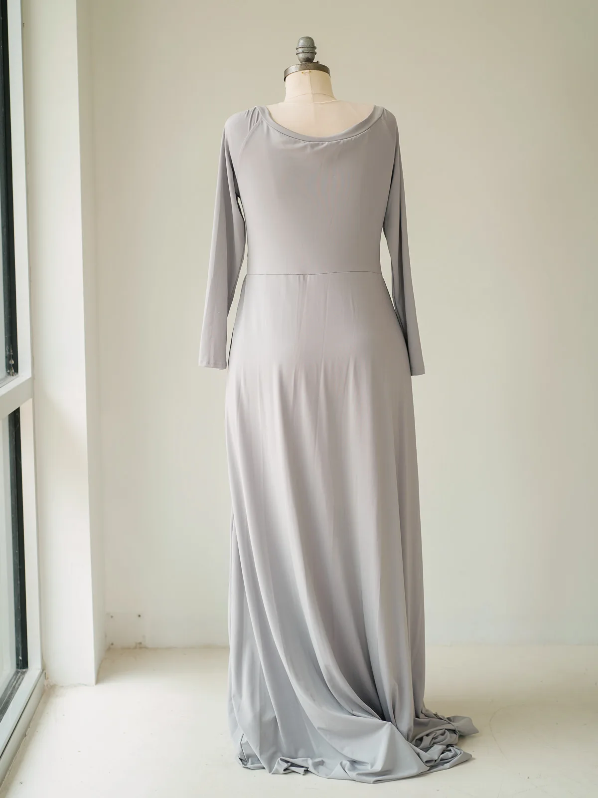 Maternity Gowns and Wardrobe in Austin | Zesty Orange Photography 6 Adele gray back Austin Elopement & Portrait Photographer