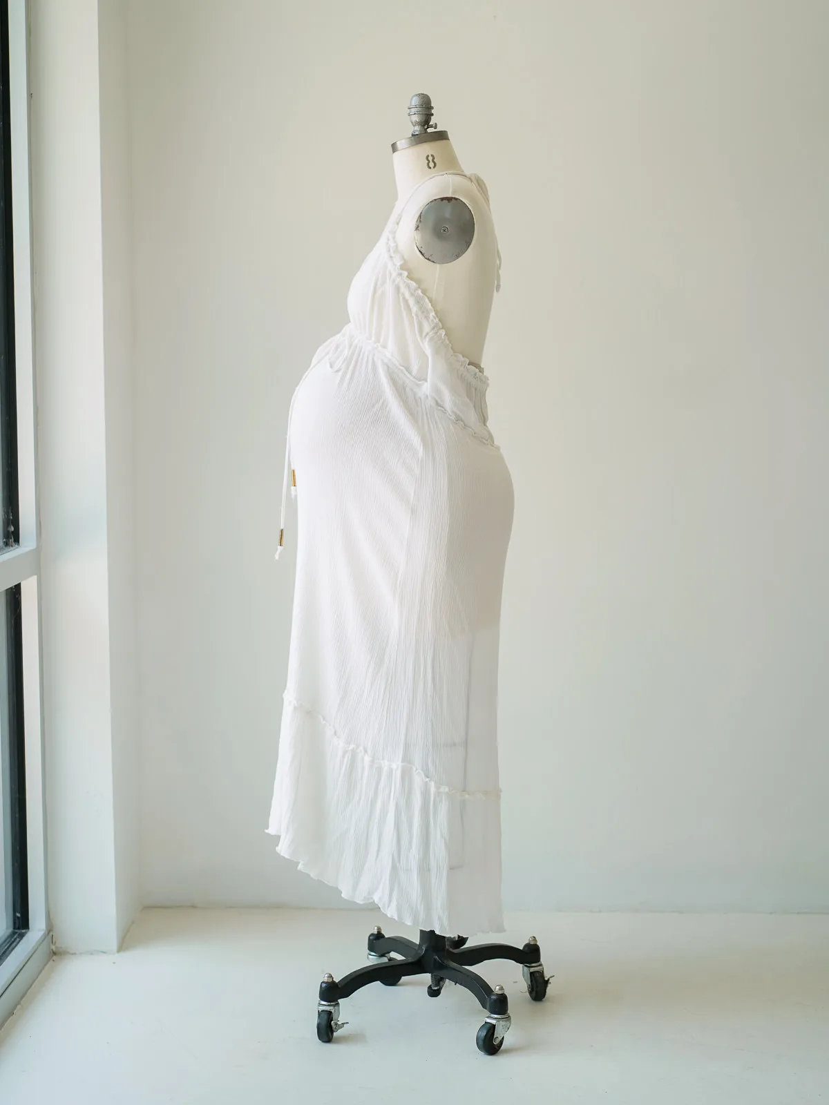 Maternity Gowns and Wardrobe in Austin | Zesty Orange Photography 10 Anais white side Austin Elopement & Portrait Photographer