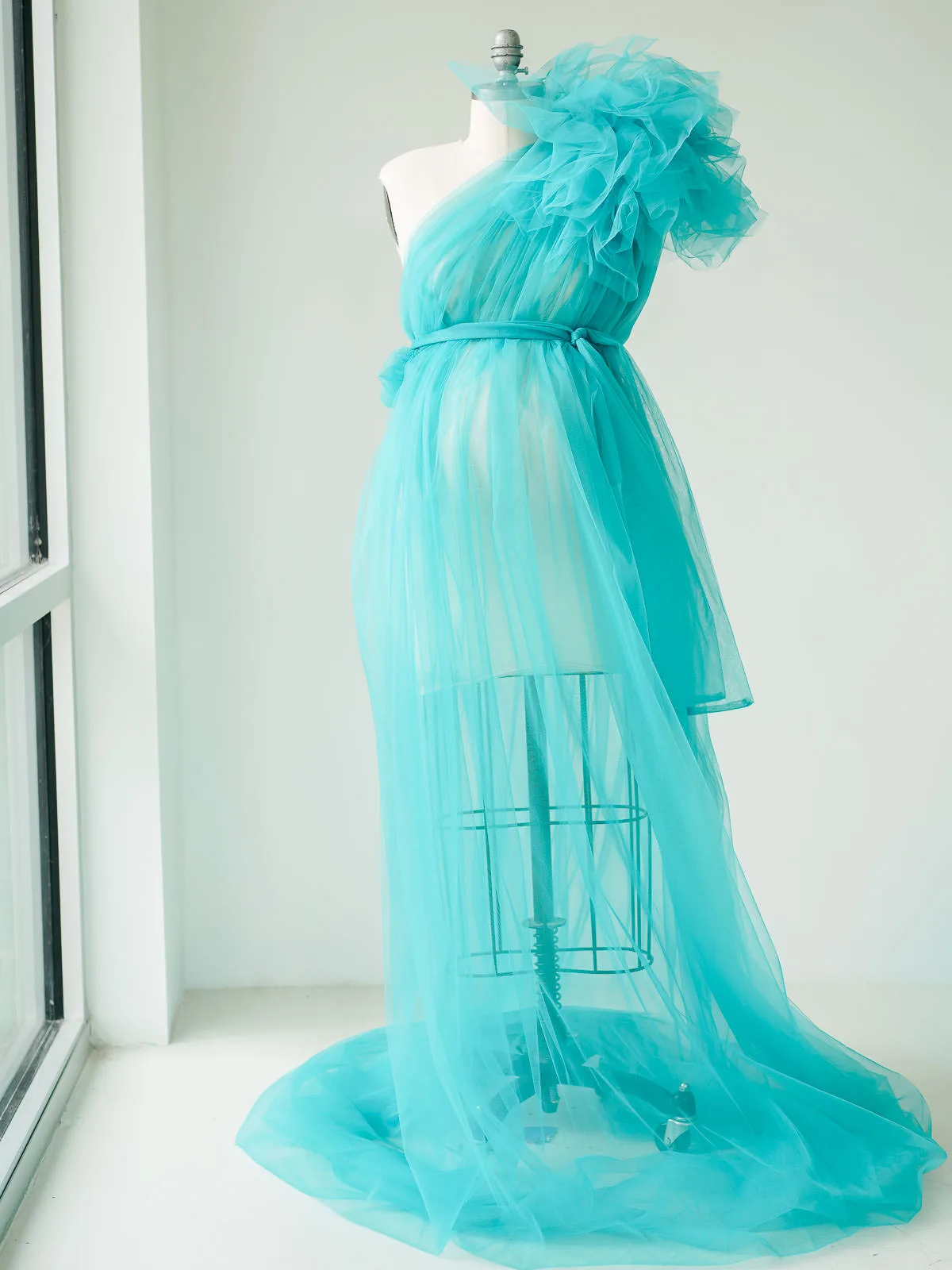 Maternity Gowns and Wardrobe in Austin | Zesty Orange Photography 12 Anastasia blue front Austin Elopement & Portrait Photographer