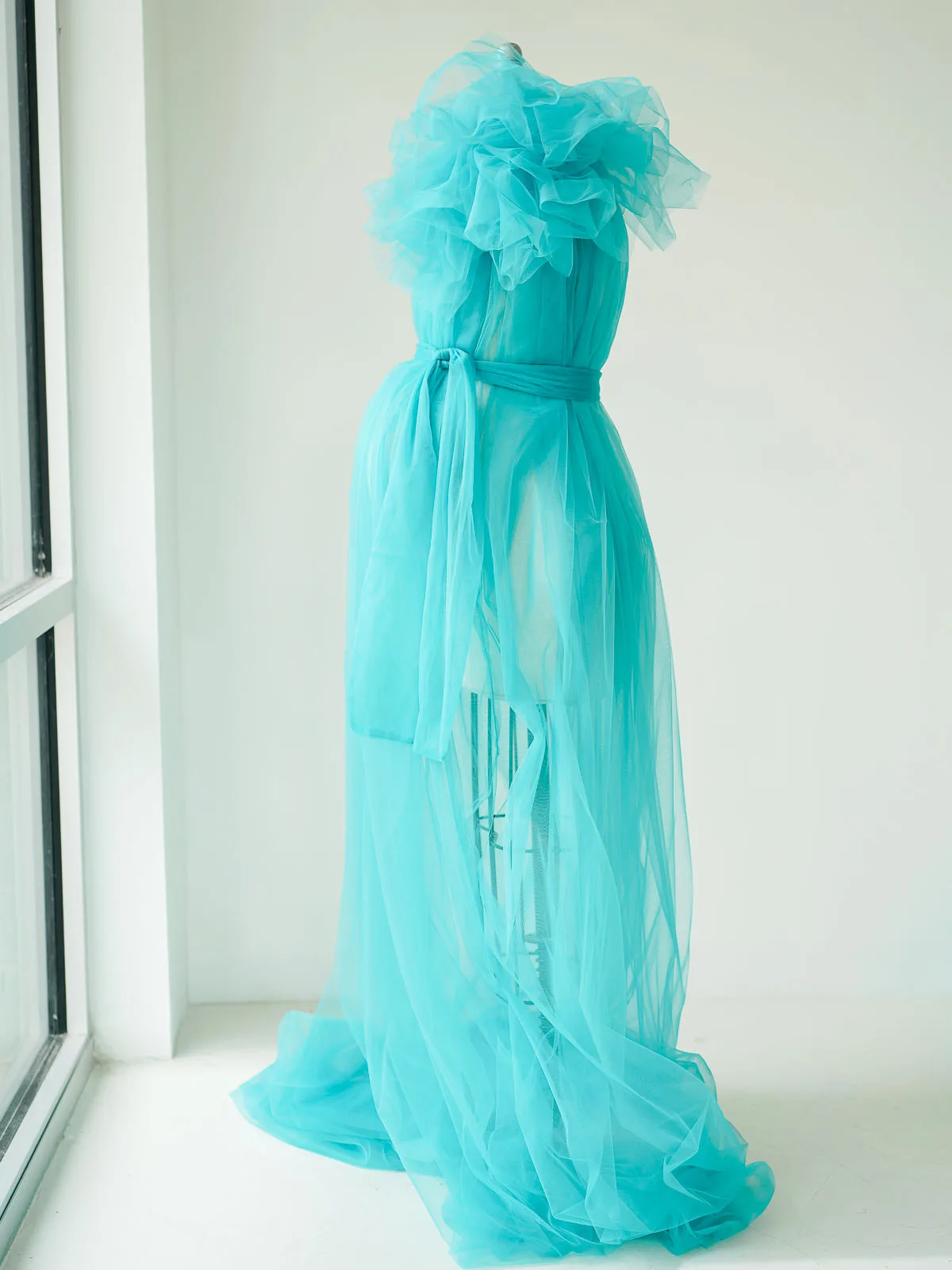 Maternity Gowns and Wardrobe in Austin | Zesty Orange Photography 13 Anastasia blue side Austin Elopement & Portrait Photographer