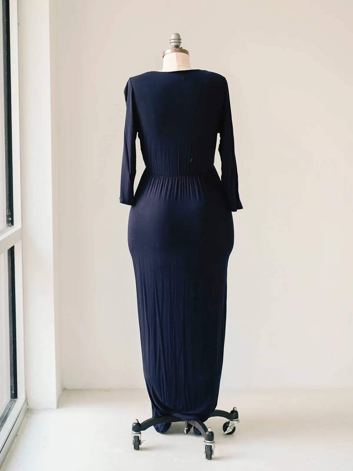 Maternity Gowns and Wardrobe in Austin | Zesty Orange Photography 17 Anouk blue back Austin Elopement & Portrait Photographer
