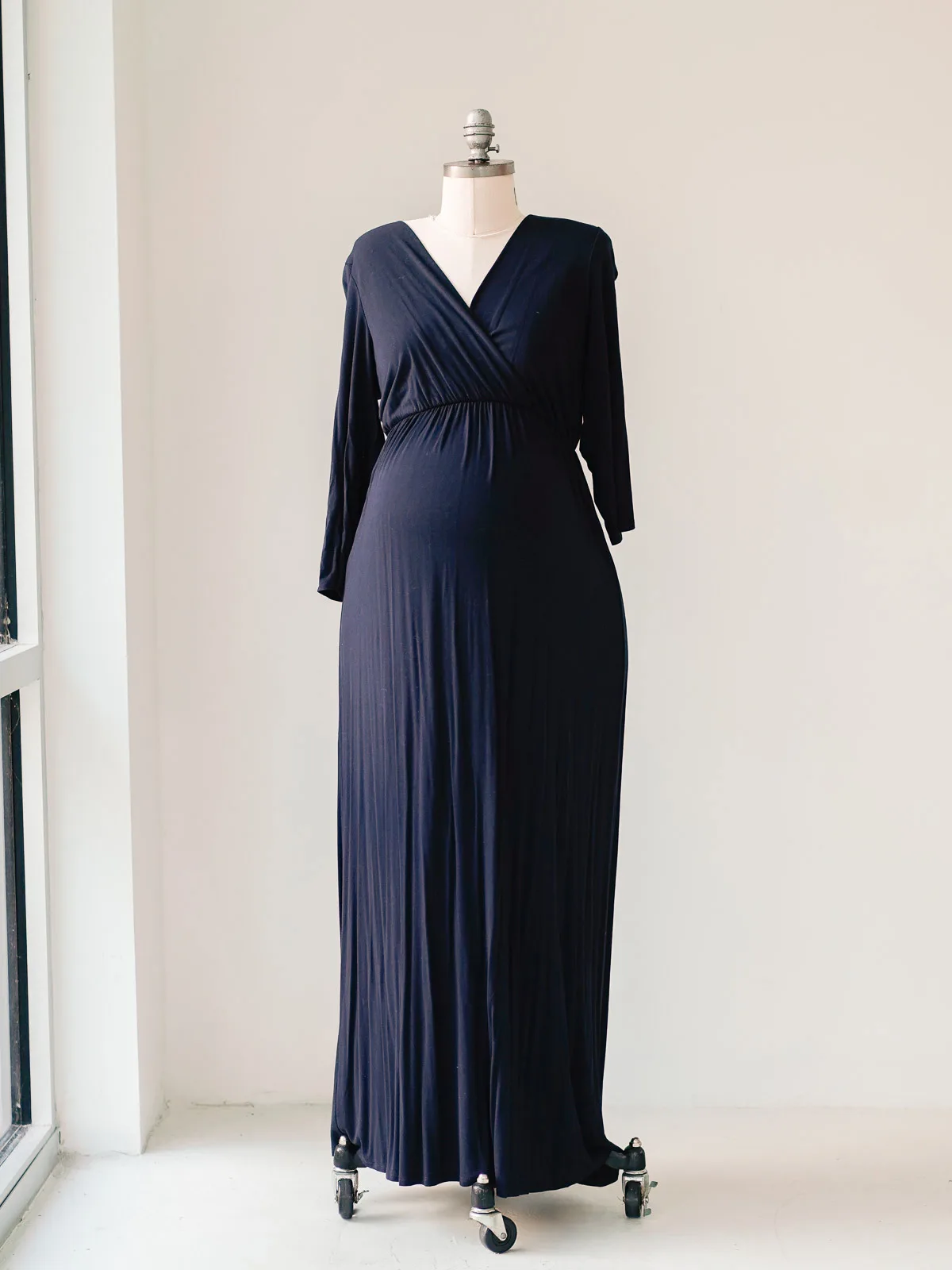 Maternity Gowns and Wardrobe in Austin | Zesty Orange Photography 15 Anouk blue front Austin Elopement & Portrait Photographer