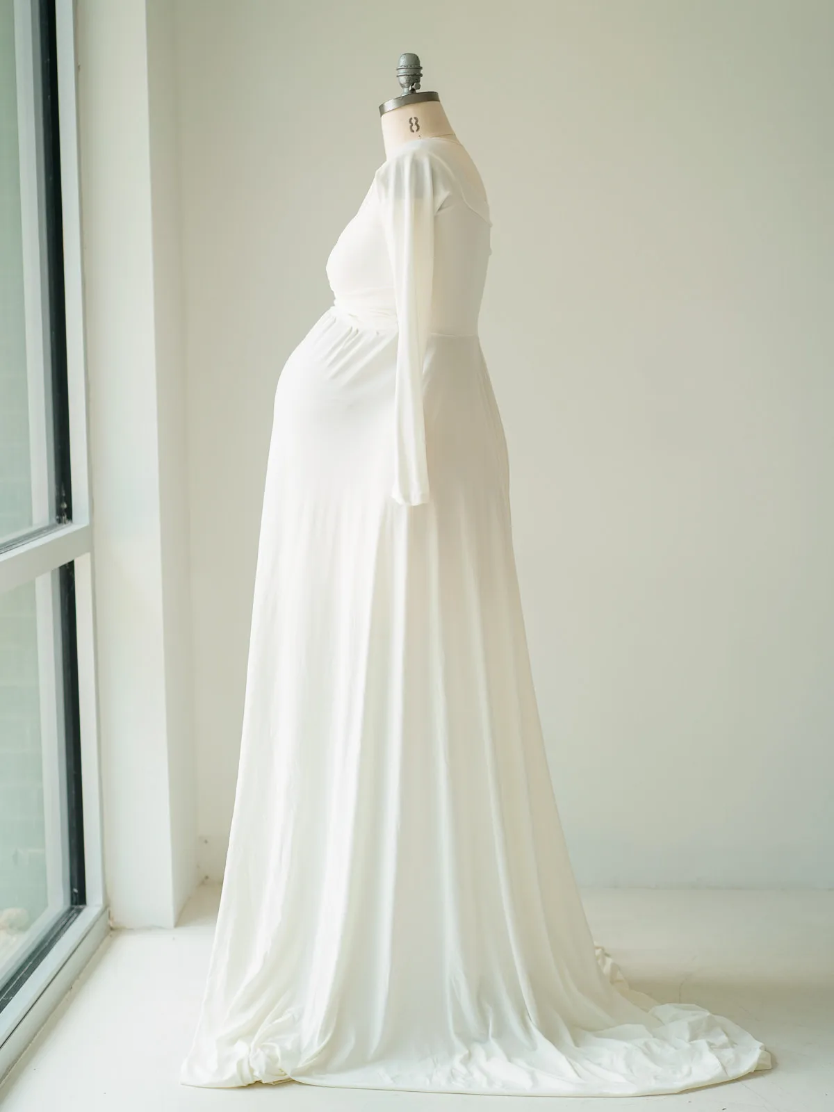 Maternity Gowns and Wardrobe in Austin | Zesty Orange Photography 28 Audrey white side Austin Elopement & Portrait Photographer