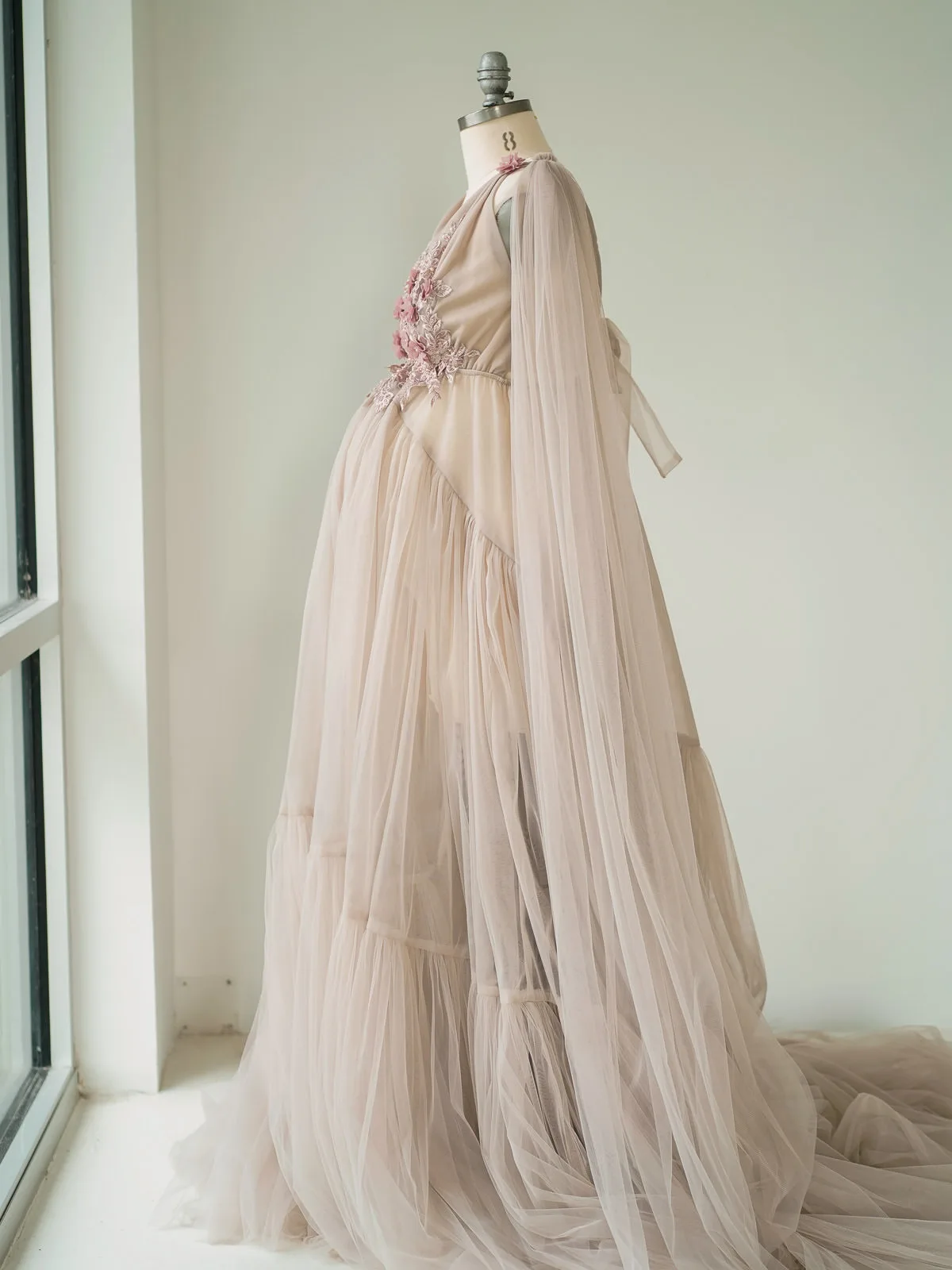 Maternity Gowns and Wardrobe in Austin | Zesty Orange Photography 96 Daphne pink side Austin Elopement & Portrait Photographer