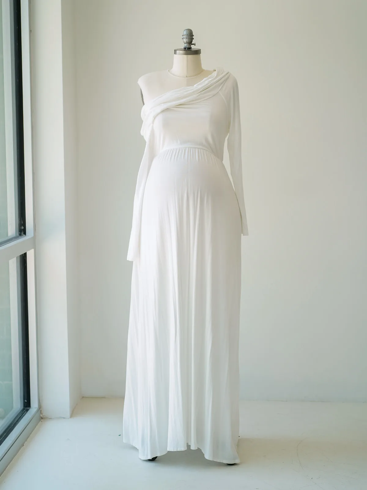 Maternity Gowns and Wardrobe in Austin | Zesty Orange Photography 99 Demeter white front Austin Elopement & Portrait Photographer