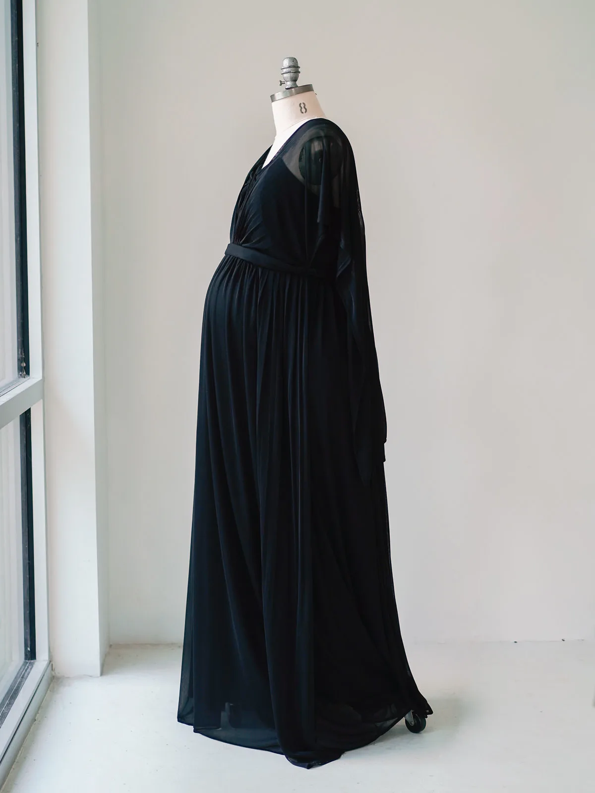 Maternity Gowns and Wardrobe in Austin | Zesty Orange Photography 112 Eleanor black side Austin Elopement & Portrait Photographer