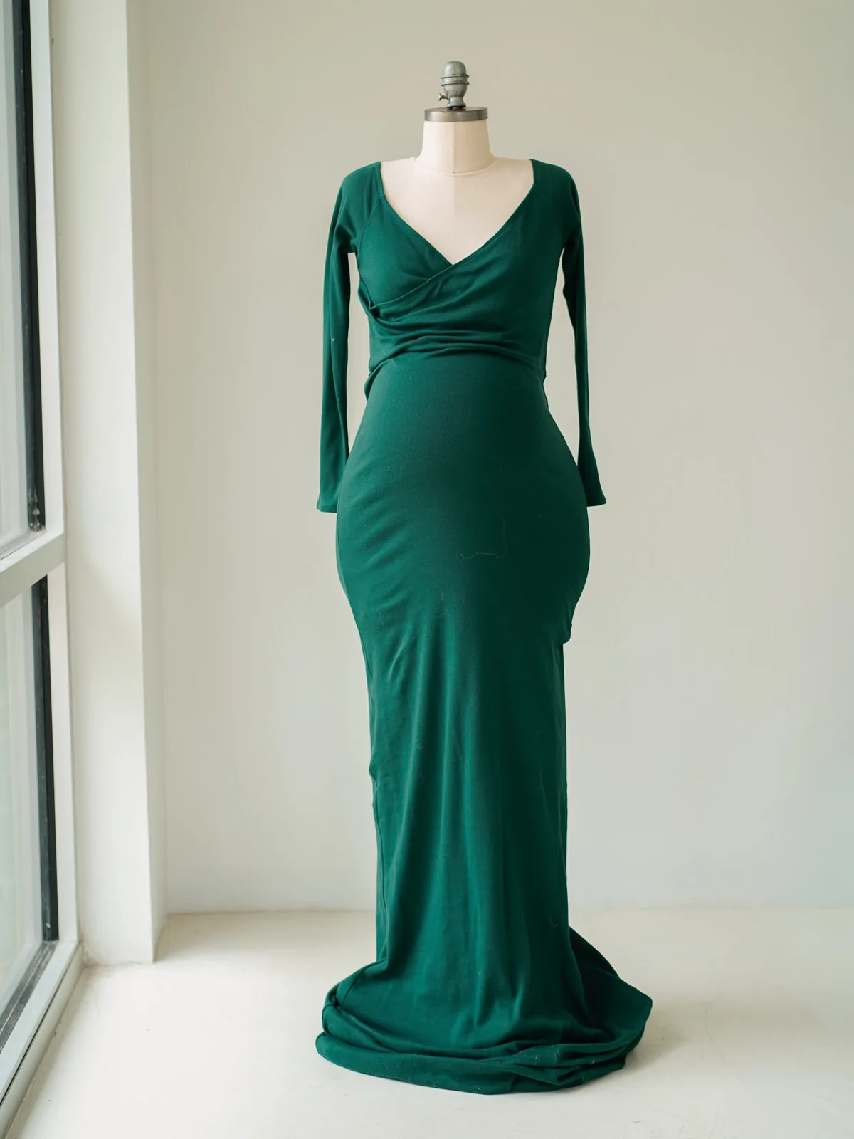 Maternity Gowns and Wardrobe in Austin | Zesty Orange Photography 117 Esmeralda green front Austin Elopement & Portrait Photographer