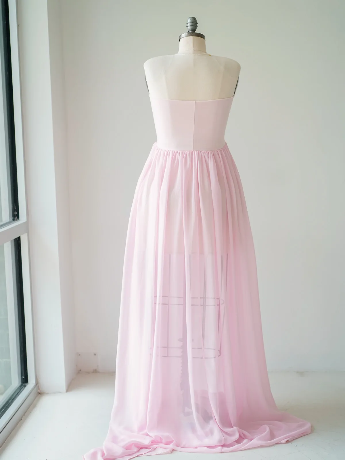 Maternity Gowns and Wardrobe in Austin | Zesty Orange Photography 124 Estelle pink back Austin Elopement & Portrait Photographer