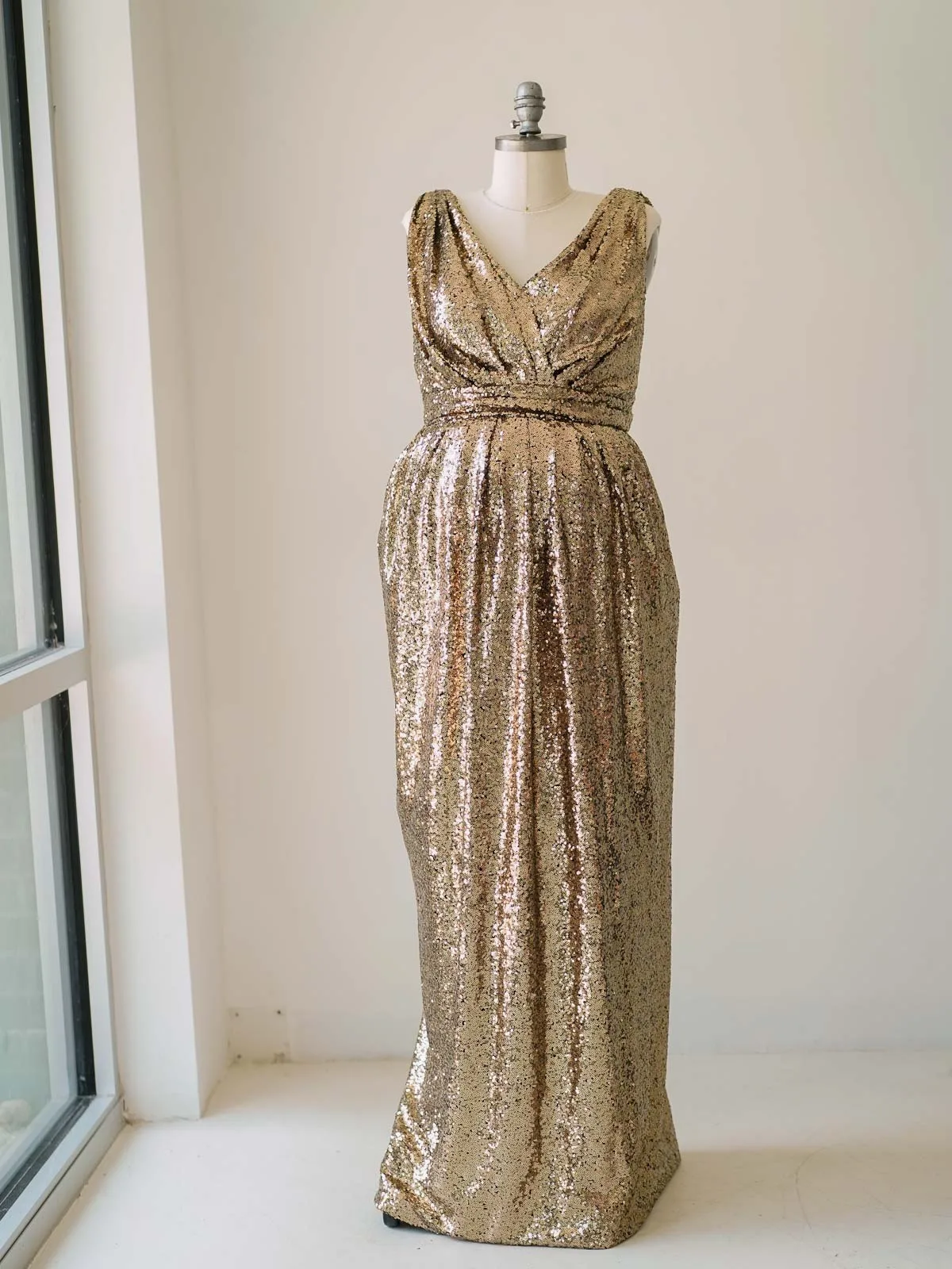 Maternity Gowns and Wardrobe in Austin | Zesty Orange Photography 143 Greta gold front Austin Elopement & Portrait Photographer