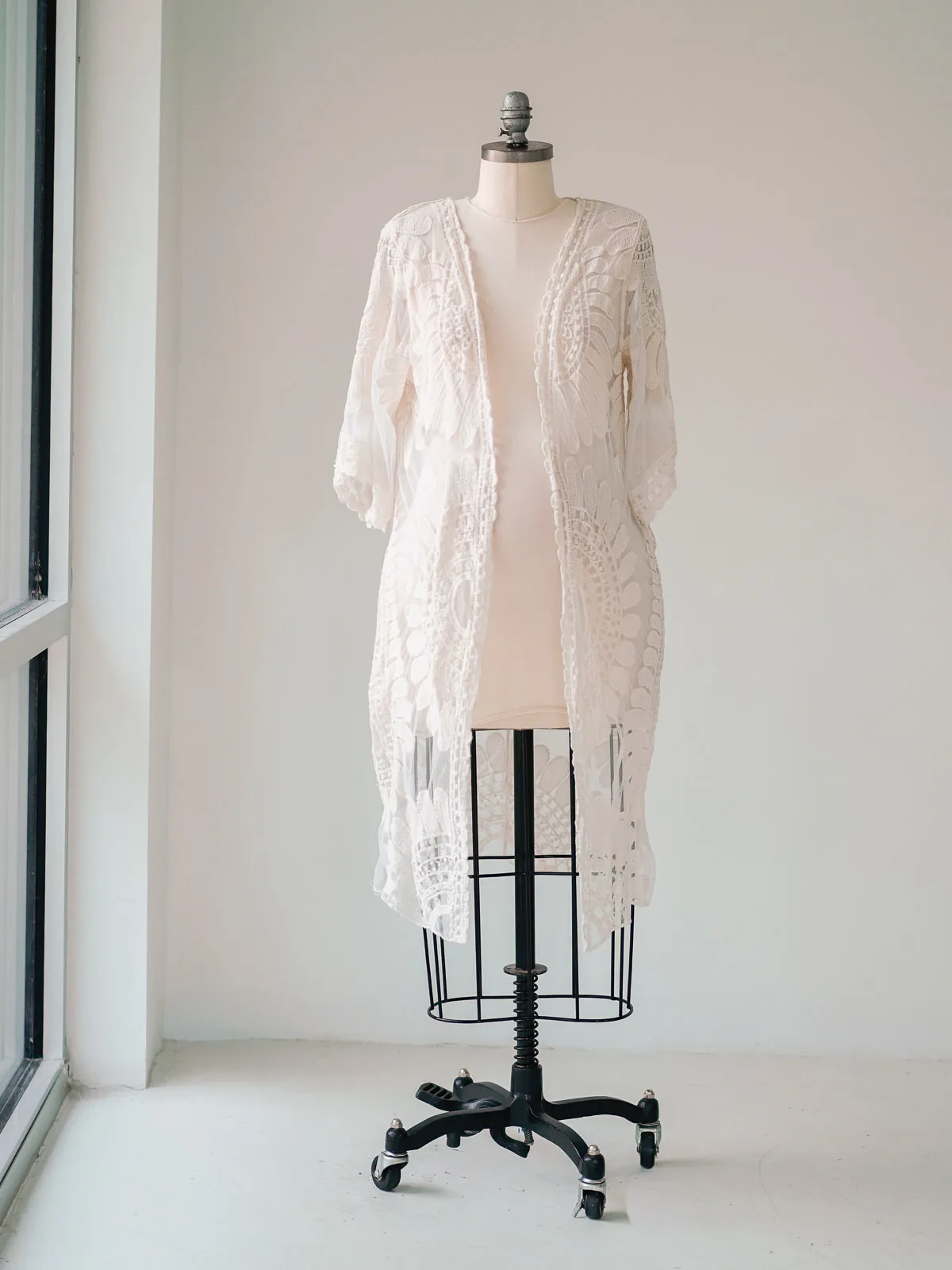 Maternity Gowns and Wardrobe in Austin | Zesty Orange Photography 148 Hazel white front Austin Elopement & Portrait Photographer