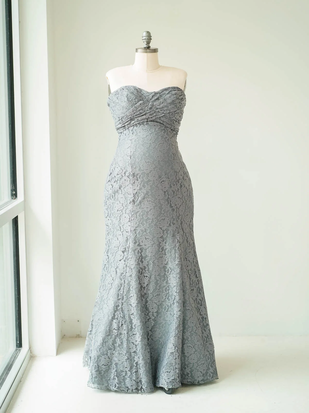 Maternity Gowns and Wardrobe in Austin | Zesty Orange Photography 156 Hedy grey front Austin Elopement & Portrait Photographer