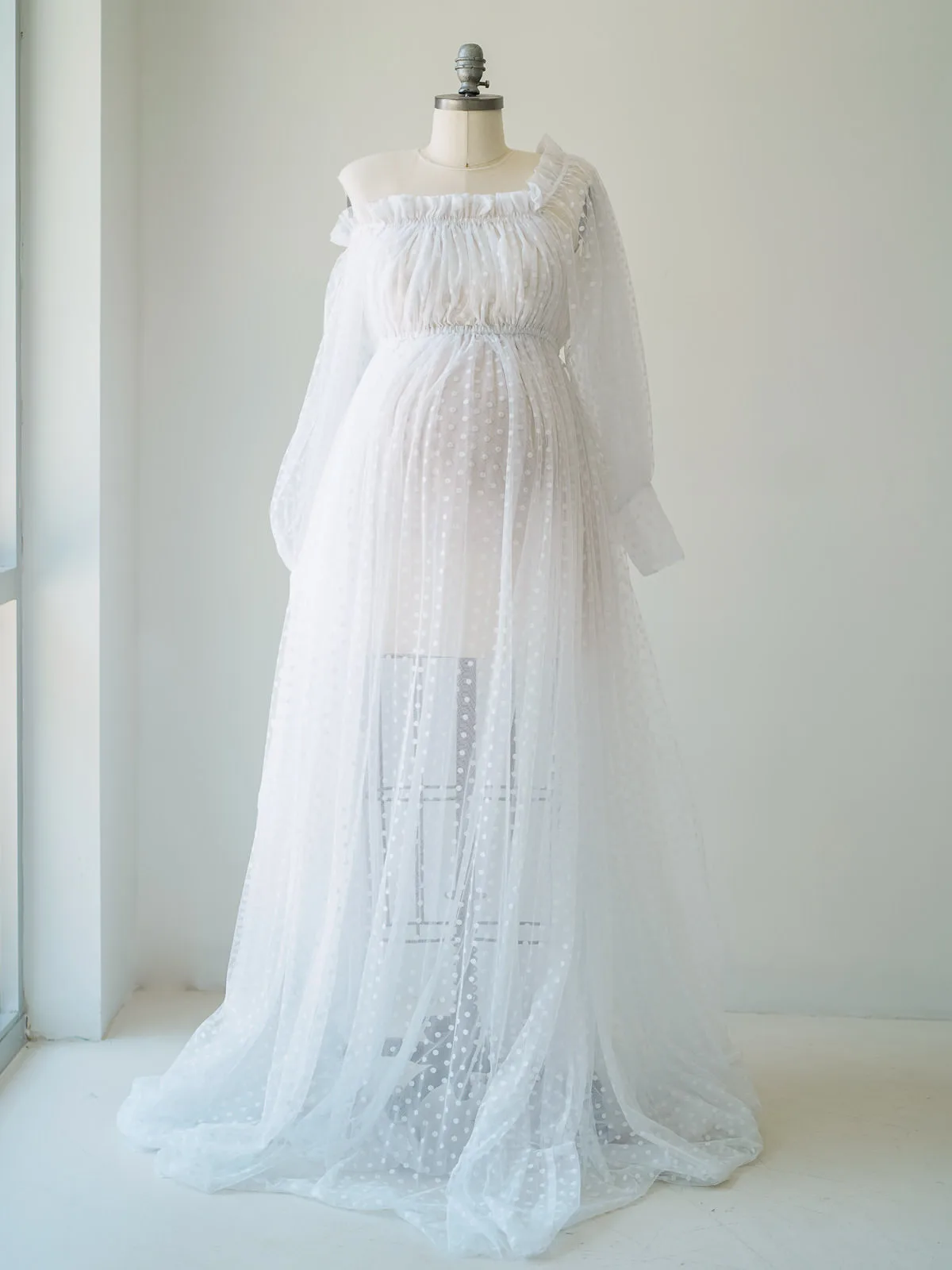 Maternity Gowns and Wardrobe in Austin | Zesty Orange Photography 163 Imogen white front Austin Elopement & Portrait Photographer