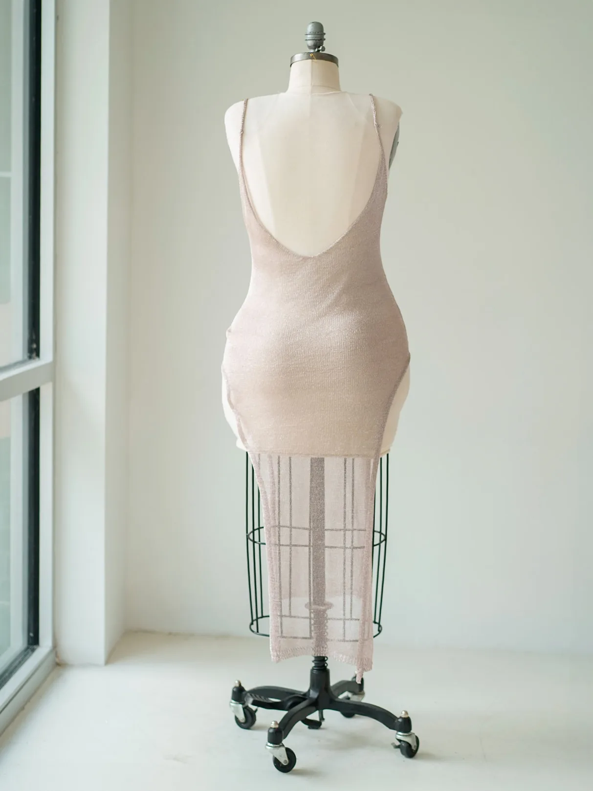 Maternity Gowns and Wardrobe in Austin | Zesty Orange Photography 169 Ines pink back Austin Elopement & Portrait Photographer