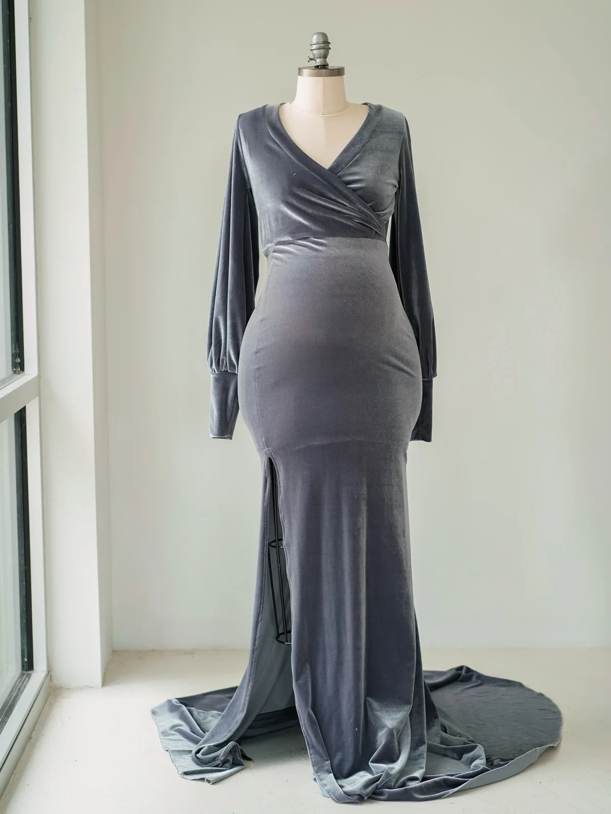 Maternity Gowns and Wardrobe in Austin | Zesty Orange Photography 170 Ingrid grey front Austin Elopement & Portrait Photographer