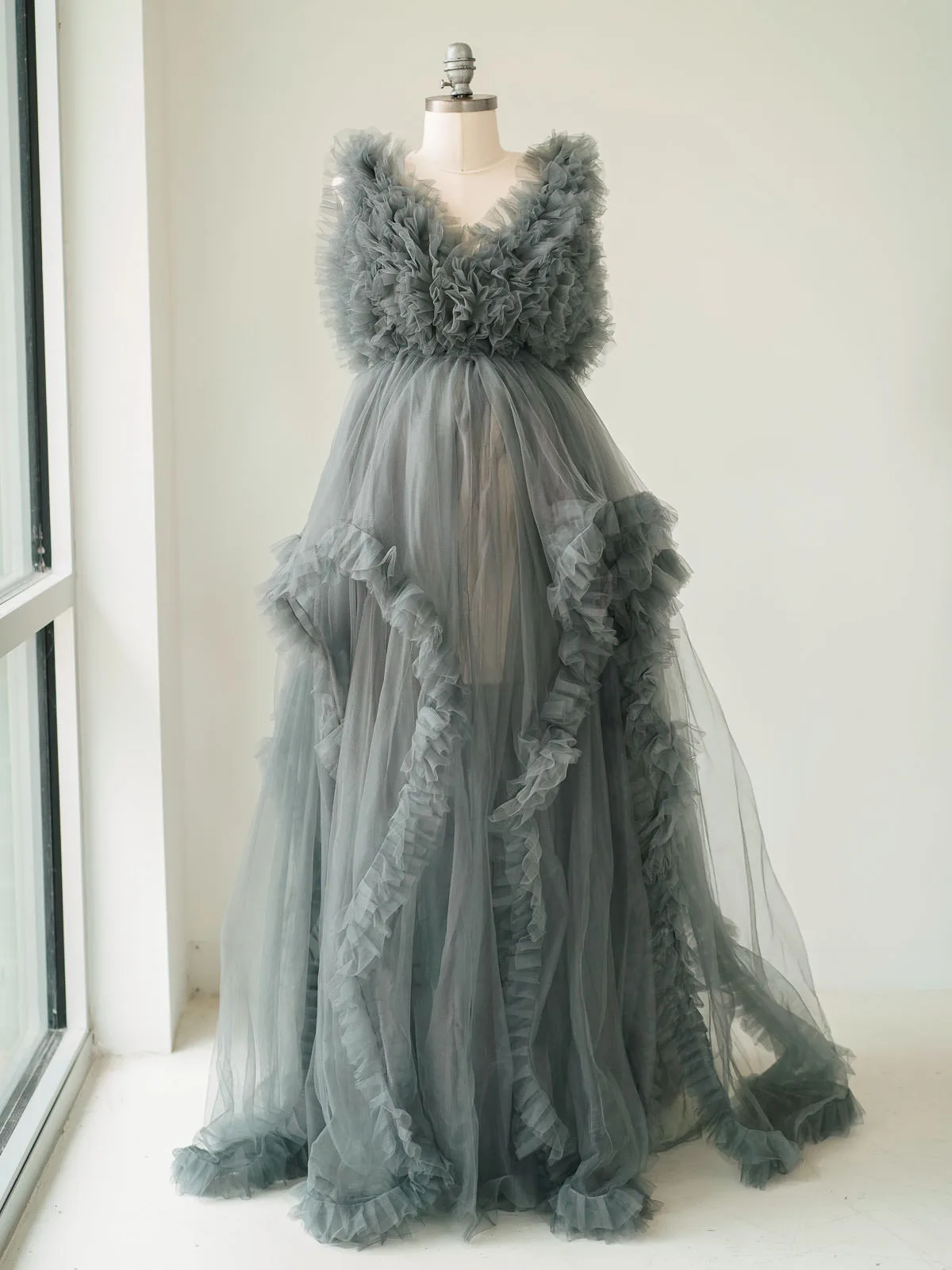 Maternity Gowns and Wardrobe in Austin | Zesty Orange Photography 178 Isadora grey front Austin Elopement & Portrait Photographer