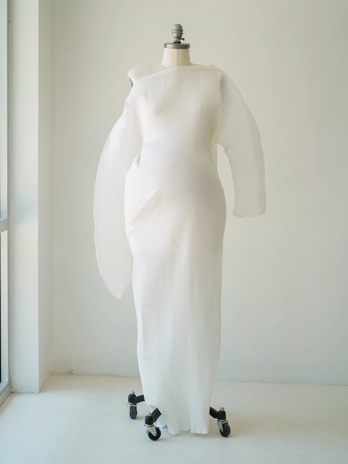 Maternity Gowns and Wardrobe in Austin | Zesty Orange Photography 189 Juno white front Austin Elopement & Portrait Photographer