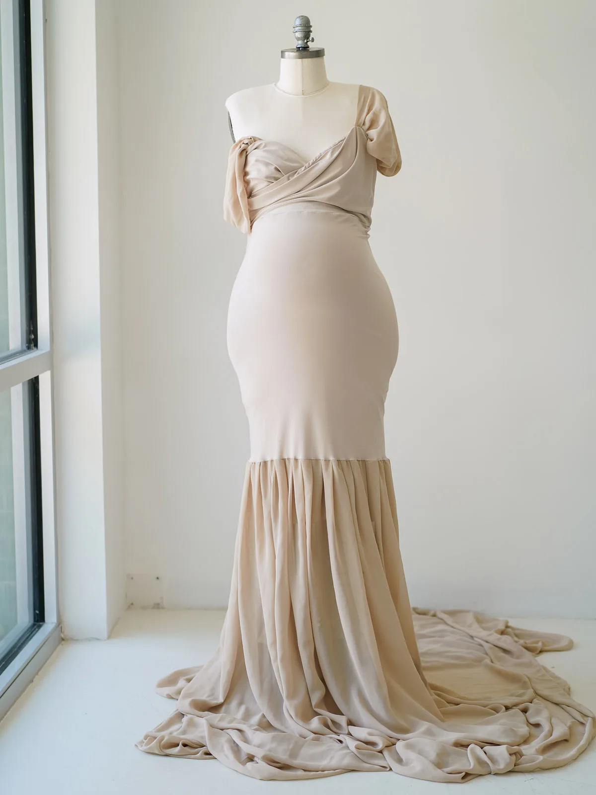 Maternity Gowns and Wardrobe in Austin | Zesty Orange Photography 194 Lana nude front Austin Elopement & Portrait Photographer