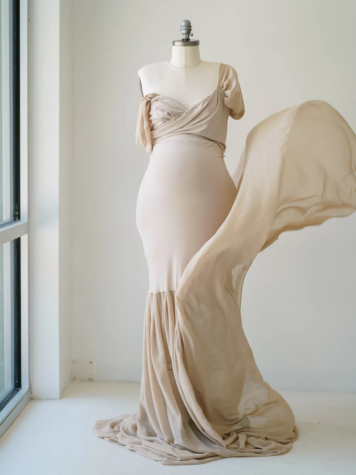 Maternity Gowns and Wardrobe in Austin | Zesty Orange Photography 193 Lana nude movement front Austin Elopement & Portrait Photographer