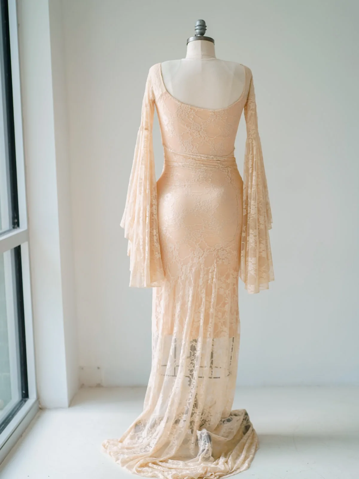 Maternity Gowns and Wardrobe in Austin | Zesty Orange Photography 213 Lucia pink back Austin Elopement & Portrait Photographer
